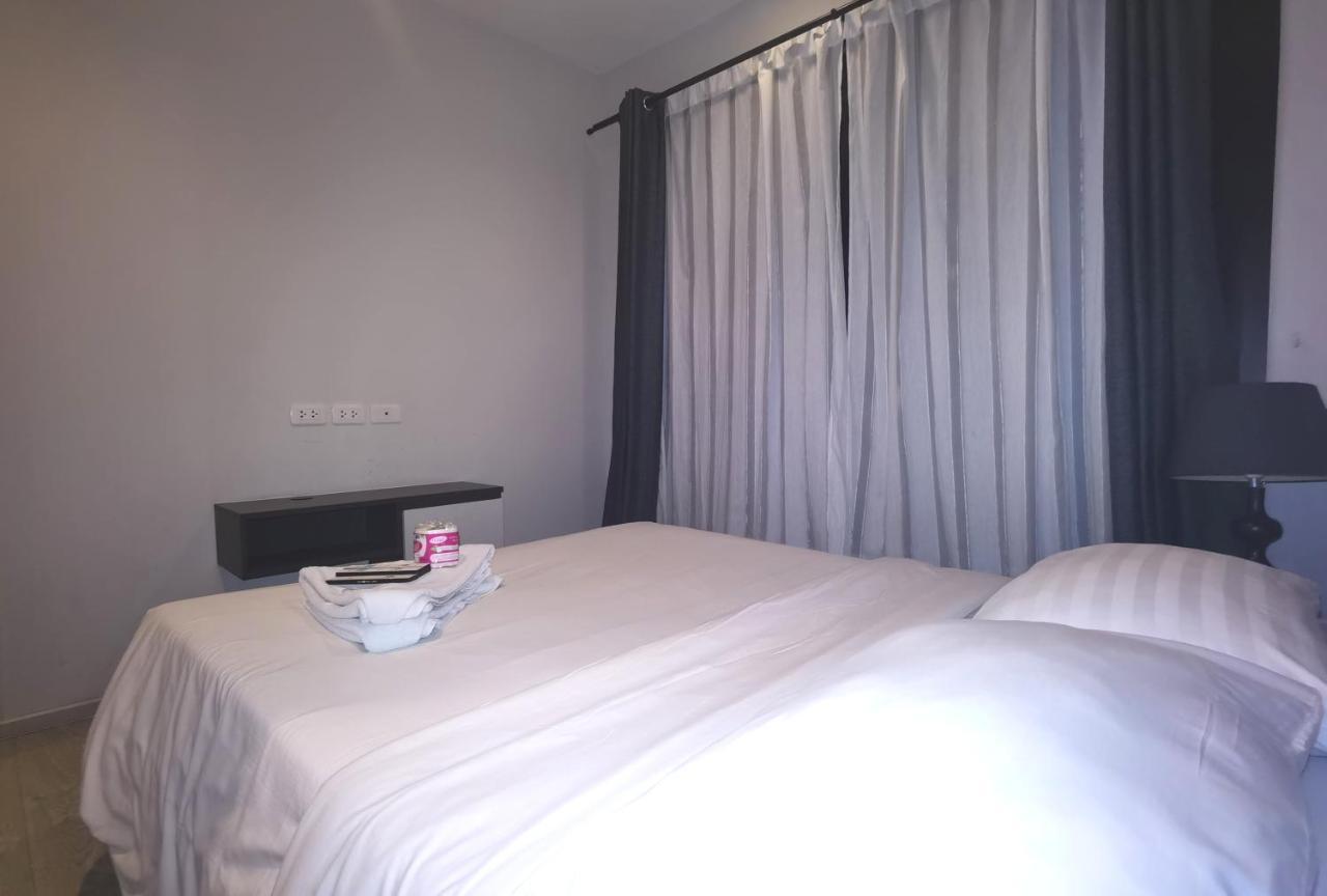 Llx Apartments At The Base Condo Pattaya Bagian luar foto