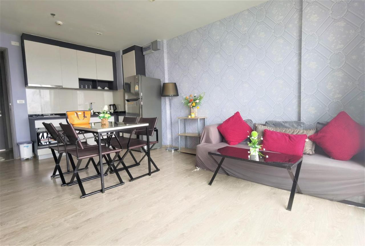 Llx Apartments At The Base Condo Pattaya Bagian luar foto