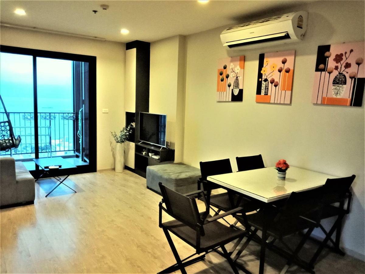 Llx Apartments At The Base Condo Pattaya Bagian luar foto